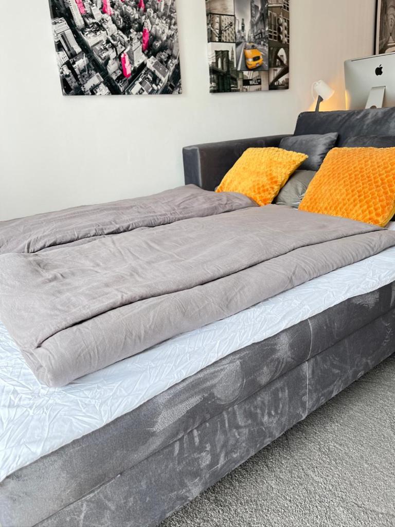 Living At Saarpartments -Adultsonly- 2 Bedrooms, Kitchen- Business & Holiday Apartments For Long- And Short Term Stay, 3 Min To Train-Station, Secure E-Bike Parking! 萨尔布吕肯 外观 照片